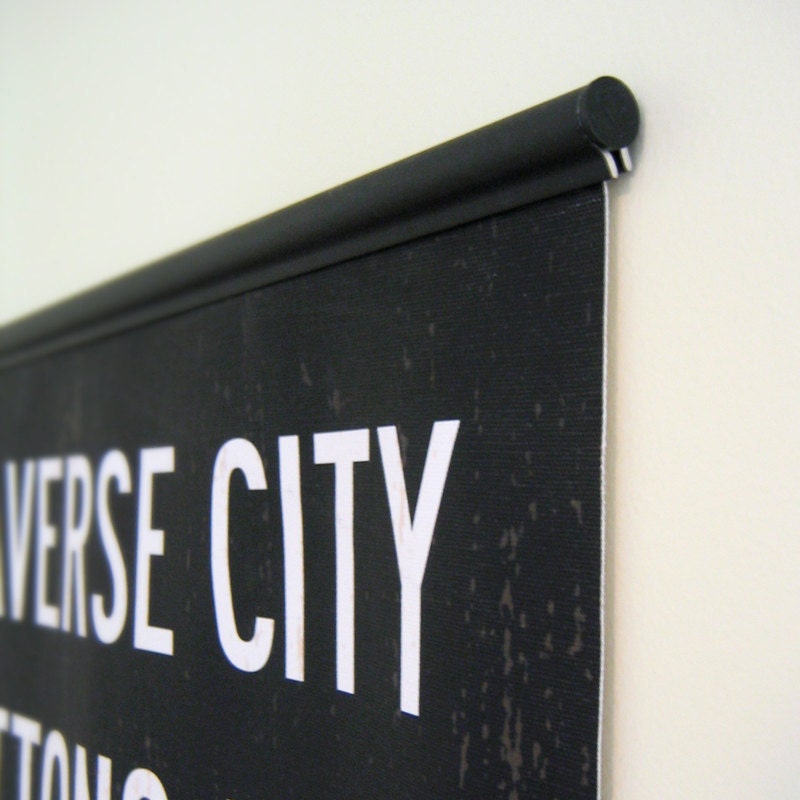 POSTER HANGER. Great for Bus Scrolls, Subway Signs, Transit Posters. Black Aluminum. 20.5 inch