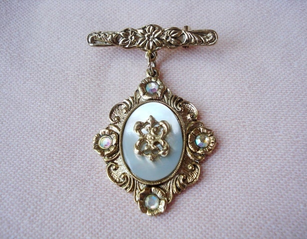 Vintage 1928 Victorian Revival MOP & AB Dangle Brooch - Bar Pin - 1970 - Lovely