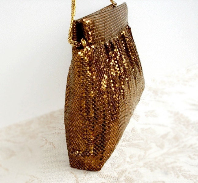 Vintage WHITING DAVIS Copper Mesh Bag - Evening Handbag -- Purse - Gold Chain Strap - 1950 - Rare Color