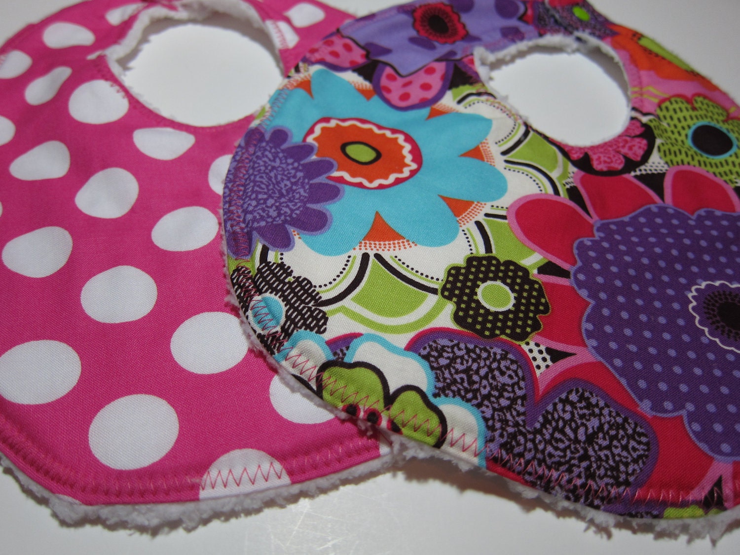 Baby Bibs - Set of 2 - Bright Devorppa Noir and Pink and White Dots