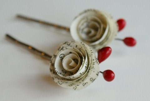 Bobby Pin Set in Holly Berry Paper Flower Eco Friendly Hair Accessory