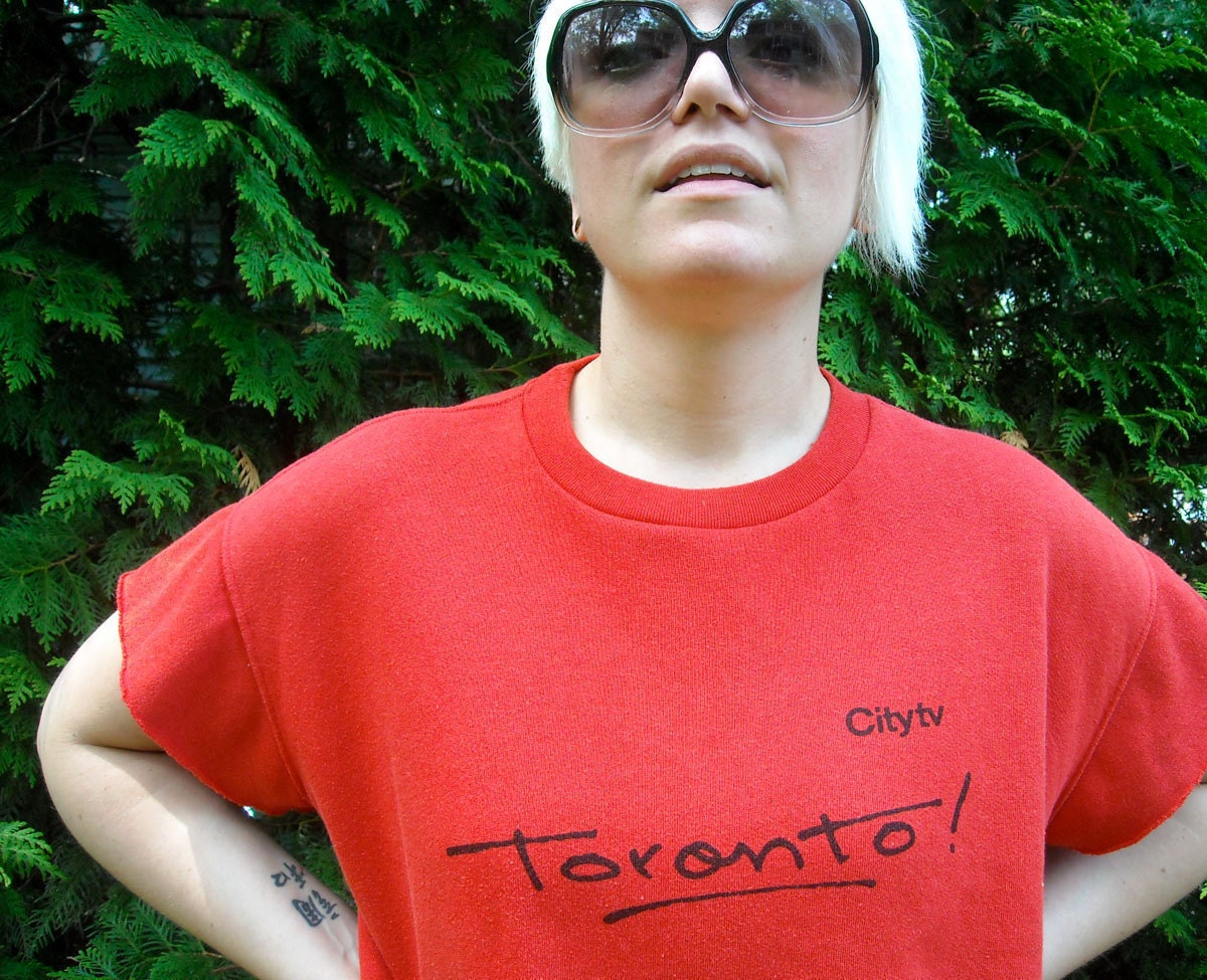 Plus Size Vintage 1980s Toronto Short Sleeve Sweatshirt in Brick Red