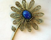 Signed ART Vintage Flower Power Daisy Brooch