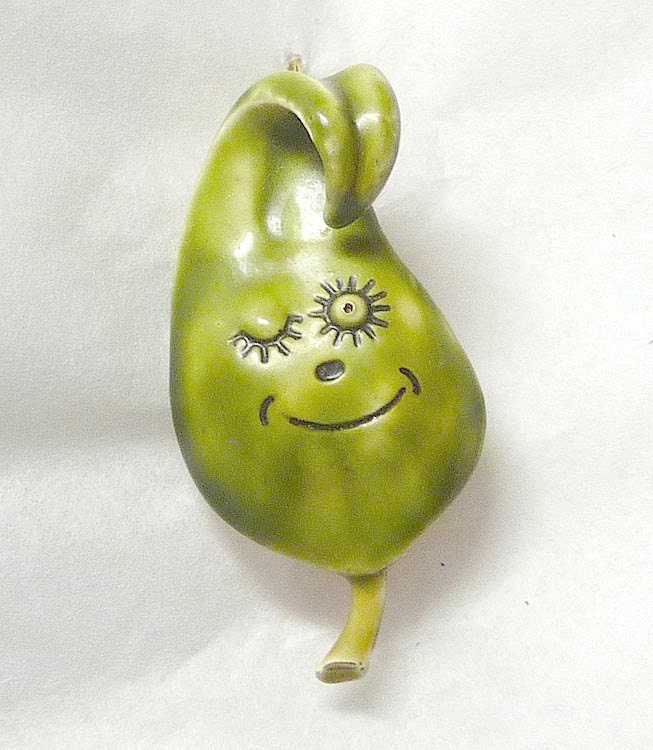 Winking Amorphic Green Pepper Brooch
