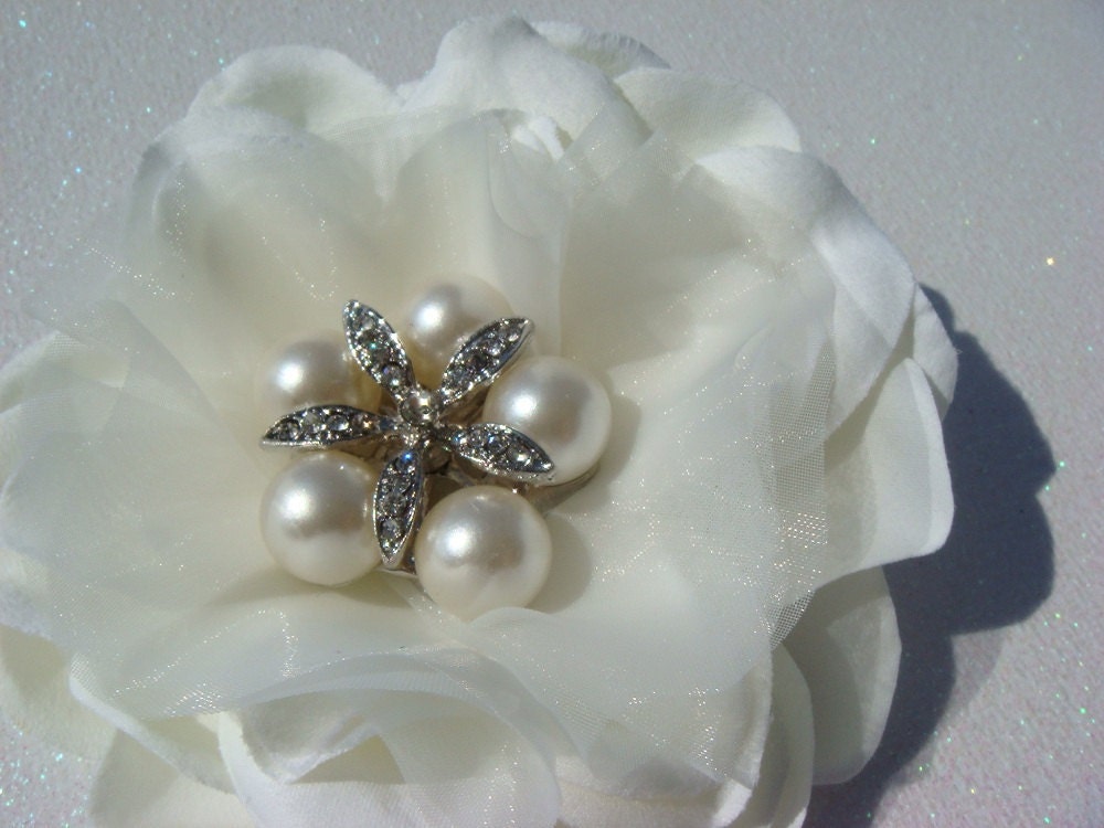 Ultra Romantic Beach Bride - Starfish and pearl Silk Organza Bridal Flower Hair Clip - ivory or white