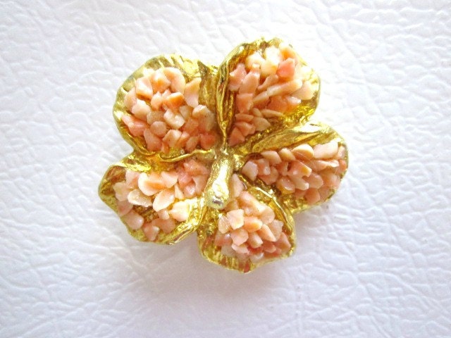 Magnet - Upcycled Brooch Pin Coral Chip Hibiscus Flower