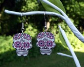 Sugar Skull Day of the Dead / Dia de los Muertos earrings (pink and purple)