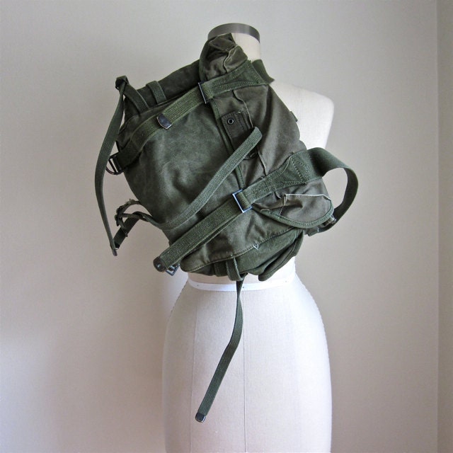 Vintage 1951 Korean War US COMBAT backpack by lesaispas on Etsy