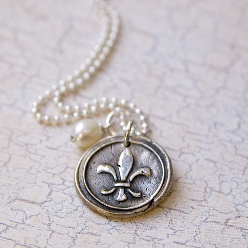 Fleur De Lis Charm Necklace Silver Pendant - Wax seal pendant