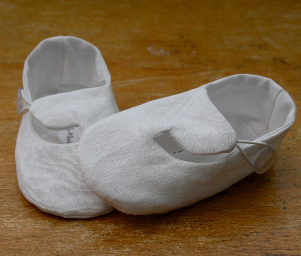 Christmas in July Sale - Baby Boy or Girl Shoes White Linen Loafers