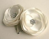 Bridal Flower Hair Clip Ivory - Ivory Flower For Wedding - Hair Accessory - Flower Hair Piece - Bridal Hair Pins