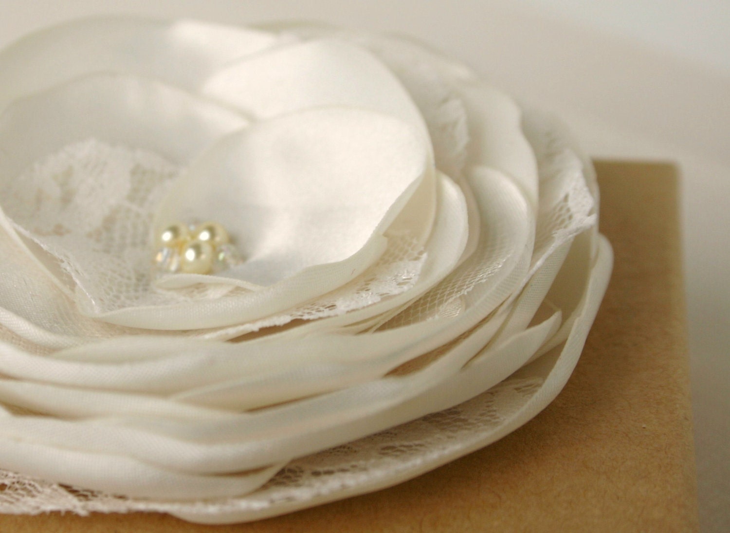 Ivory Flower Hair Clip - Wedding Hair Piece - Lace Flower Facinator - Bridal Hair Accessories