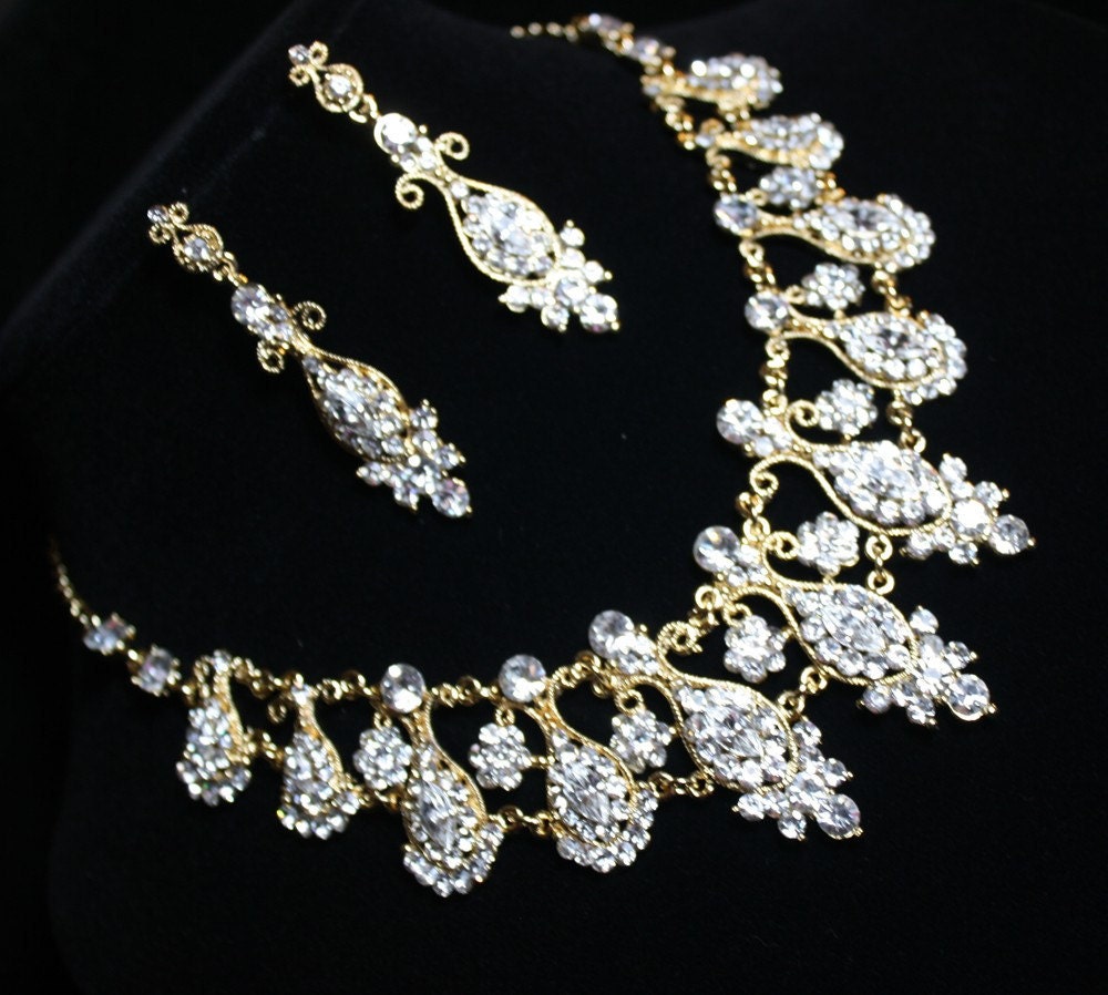 Isabella - Rhinestone Crystal Necklace - Feel Like Royalty
