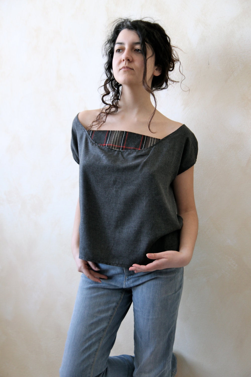 Grey and red wool tunic T shirt - OOAK