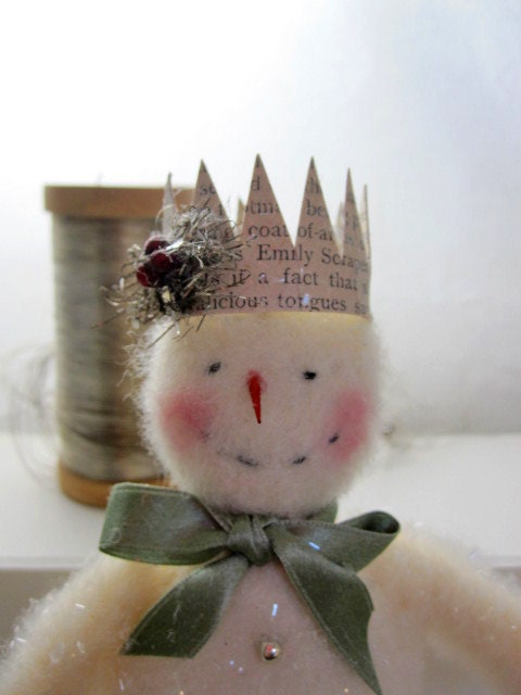 Vintage Inspired Glittery Snowman