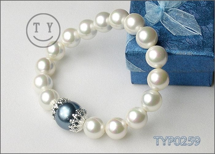Swarovksi Pearl Bracelet 10mm White and 14mm Deep Grey elastic South Sea Shell Pearl Bangle