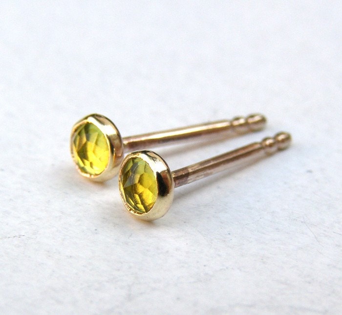 Peridot stone Earrings gold Studs Errings  Recycled 14k yellow Gold post Earrings