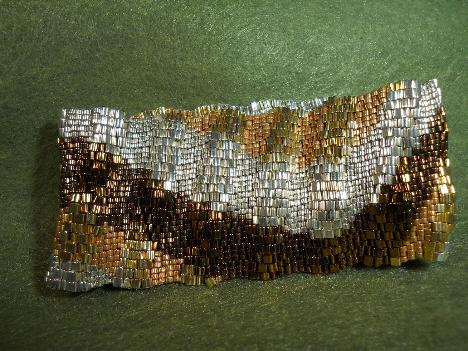 Tri color metallic band bracelet