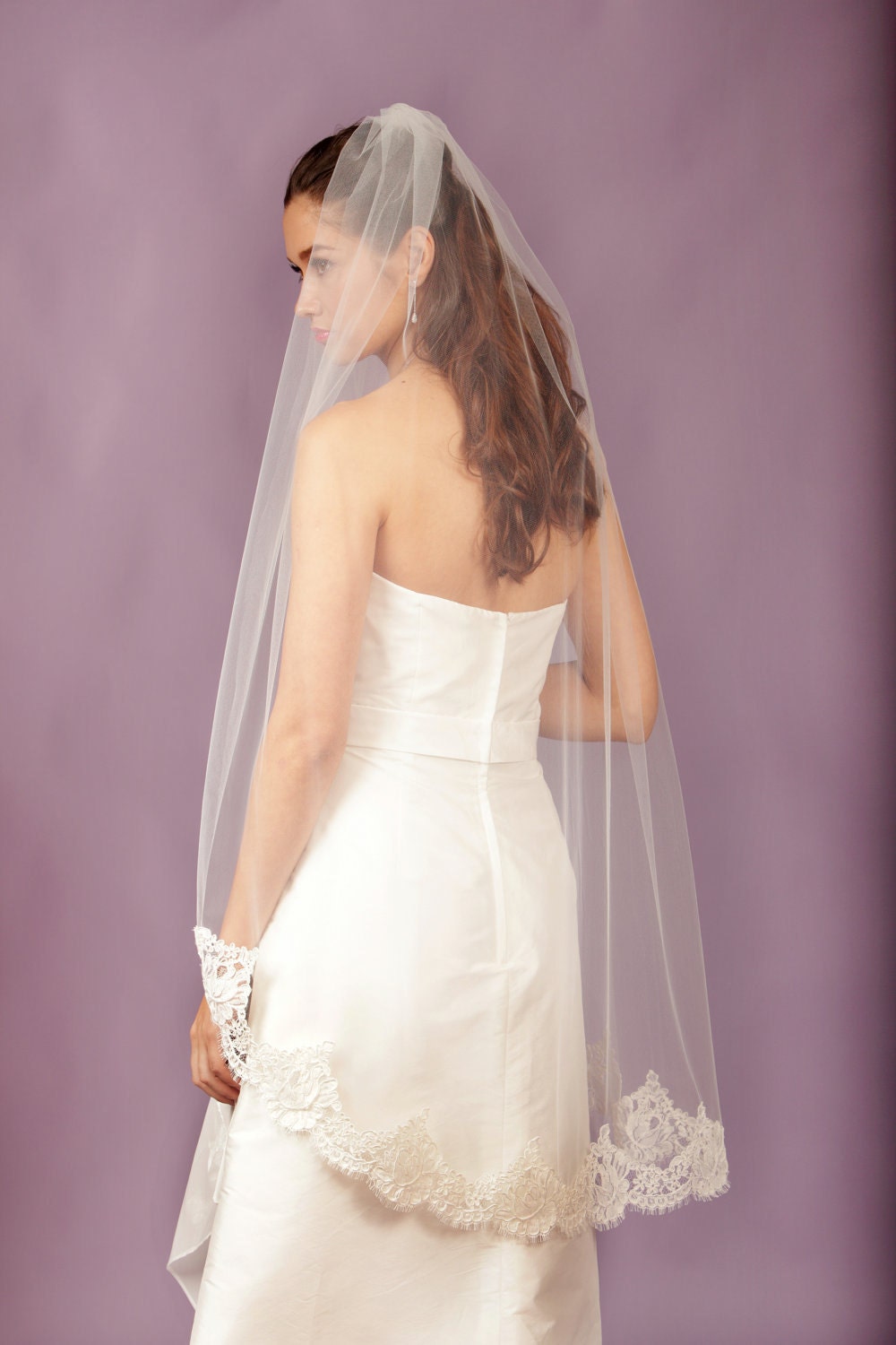 Wedding Veil - Fingertip with Alencon Lace - made to order - white, diamond white, ivory, champagne, blush