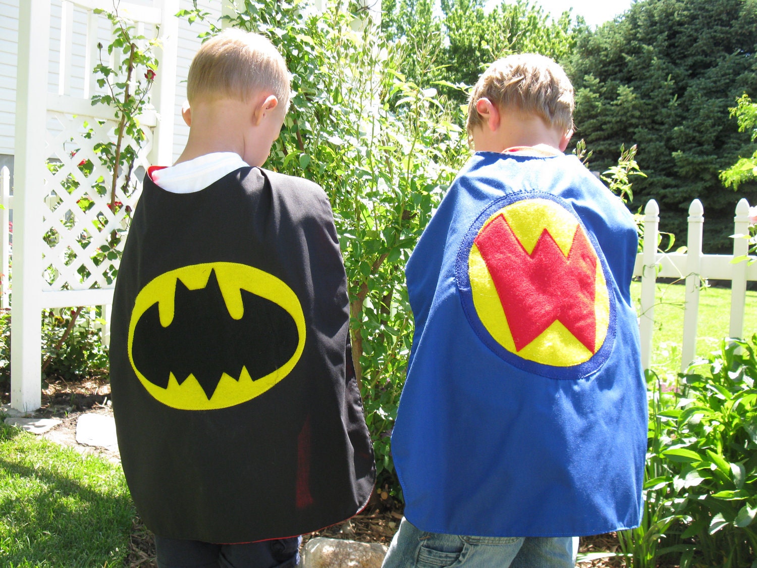 Superhero reversible childrens cape with mask Batman and Wonderpets