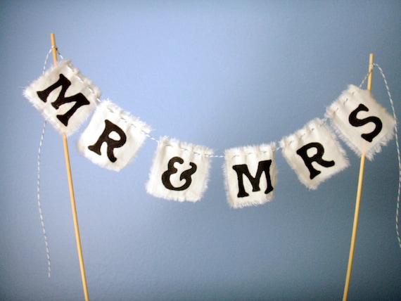 Wedding Cake Topper "Mr & Mrs" Cake Bunting- You choose color Il_570xn