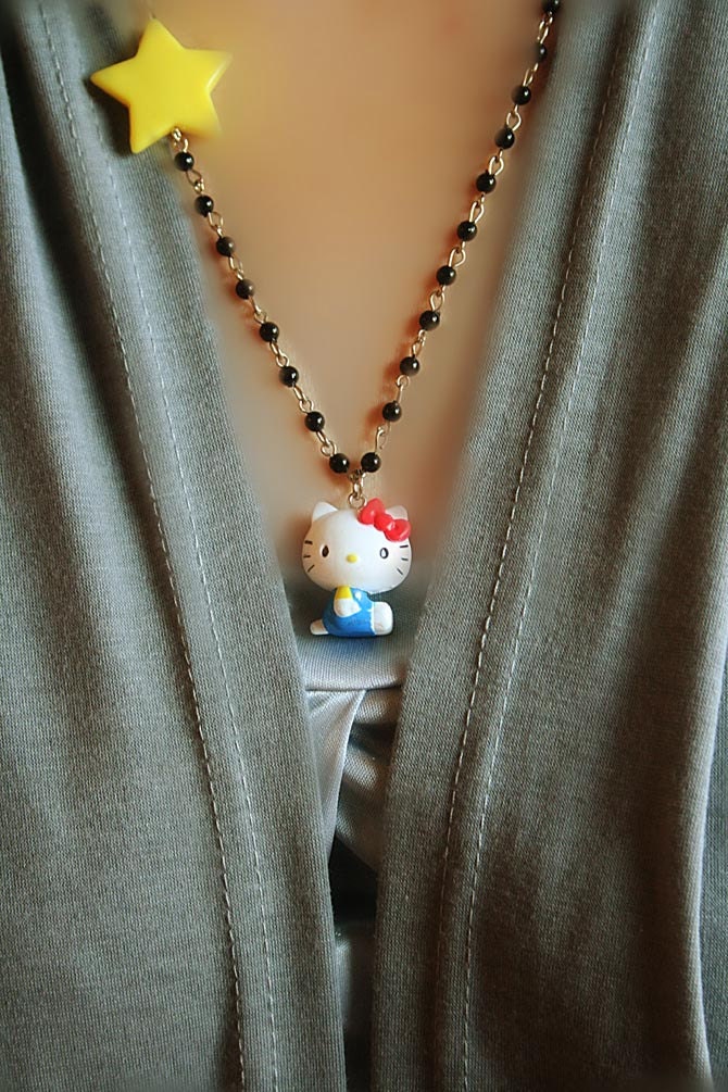 Hello kitty superstar necklace