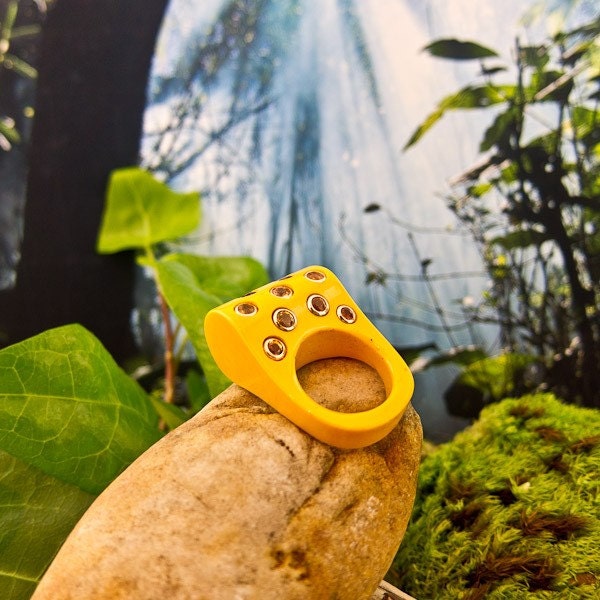 Yellow Bakelite and Sapphire Ring