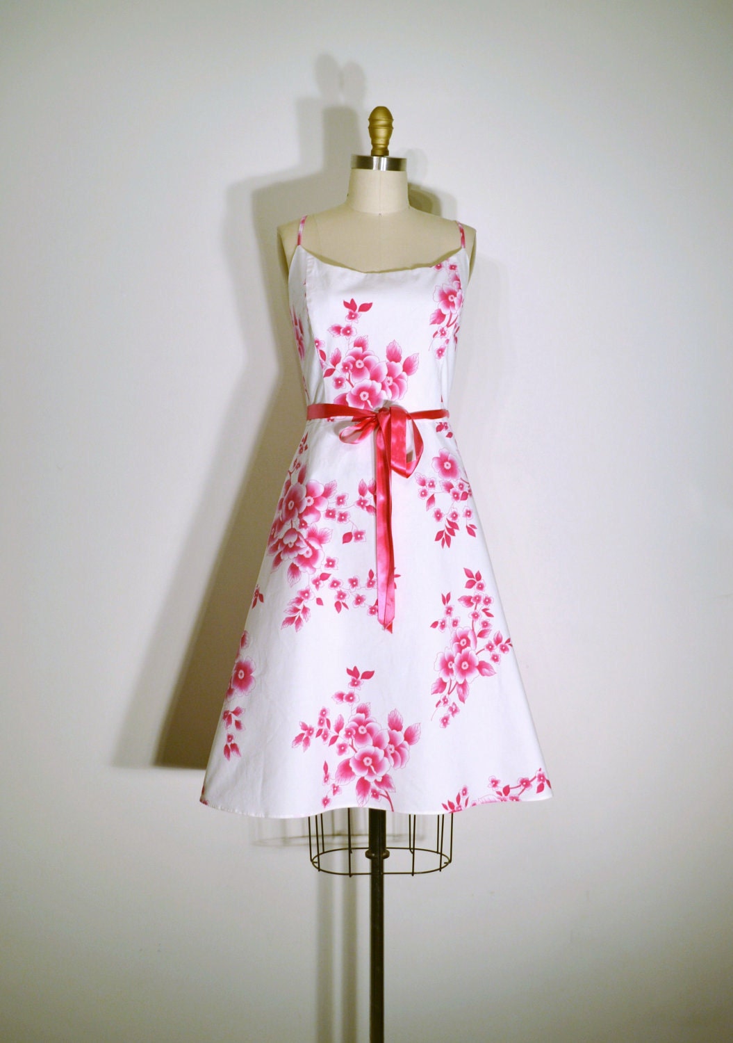 Vintage 1980s Dress - 80s Sun Dress - White and Pink Floral Print