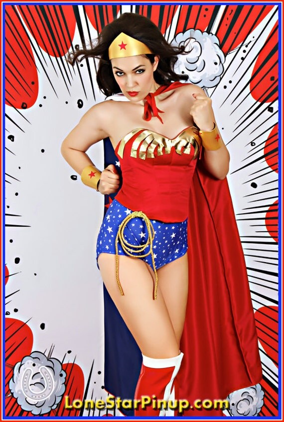 Wonder Woman Gold Leather Tiara Head Piece & Cuffs Set - Halloween Comic Con Dragoncon Geek Fantasy Adult Super Hero Costume Accessory