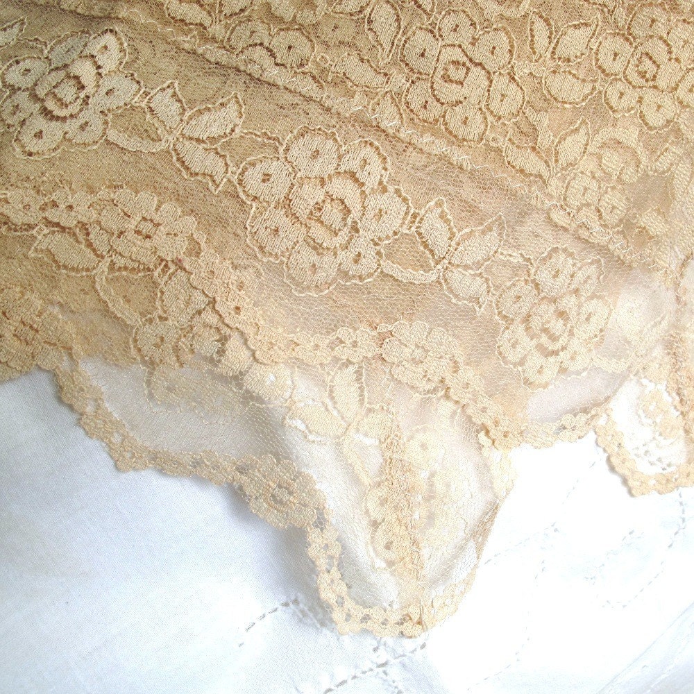 Beauties Rose Table Cloth - Vintage Cream Lace Table Cloth - Square. Scallopped Edges, No Holes or Rips