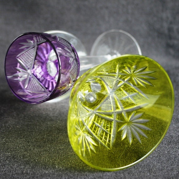 Precious cristal. Pair of collectibles glasses