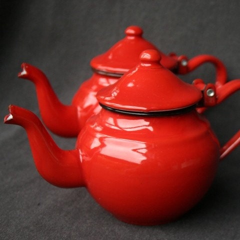 The cute little red teapot