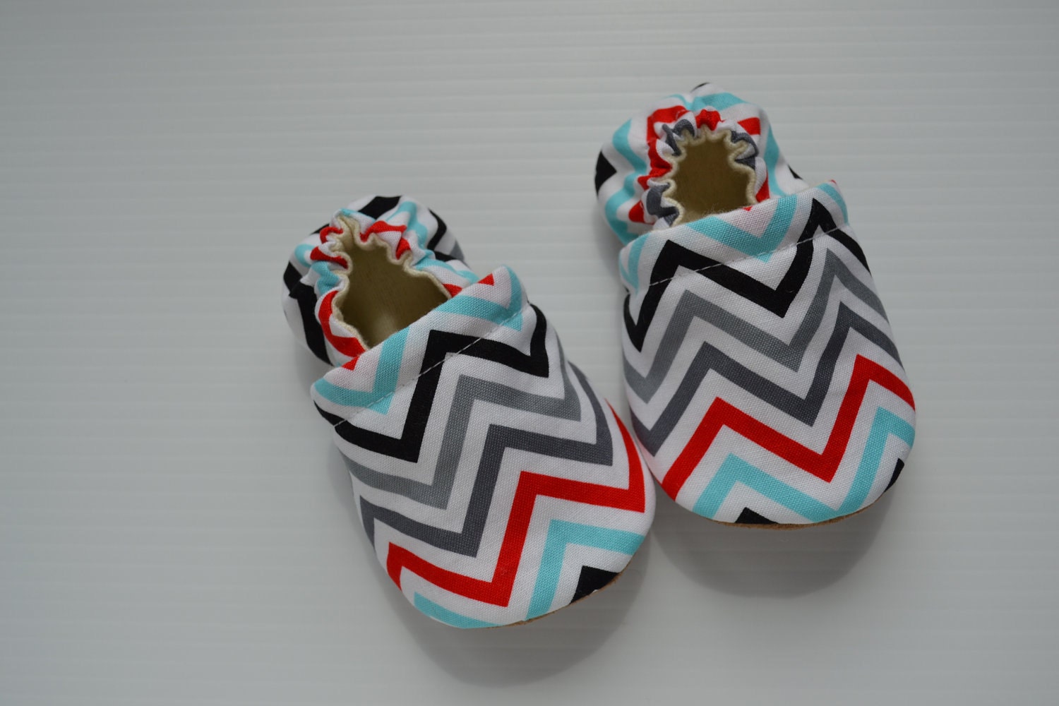 handmade baby cloth shoes, gender neutral, chevron