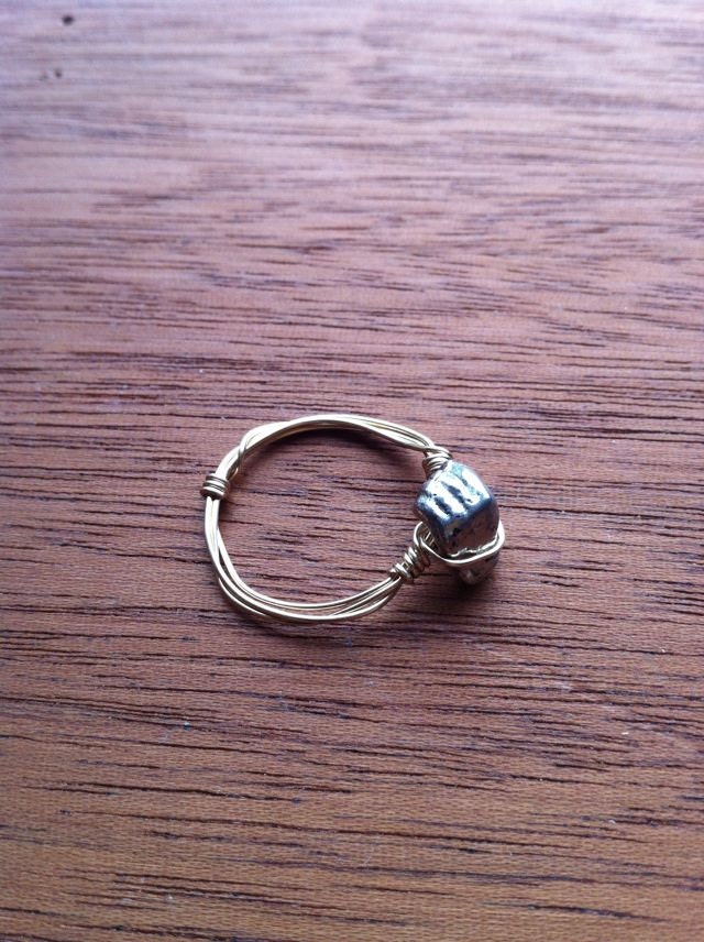 Mini Hand Ring