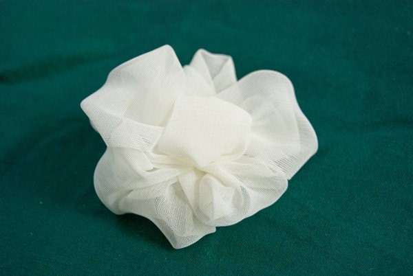 SALE: creamy white - medium hair clip