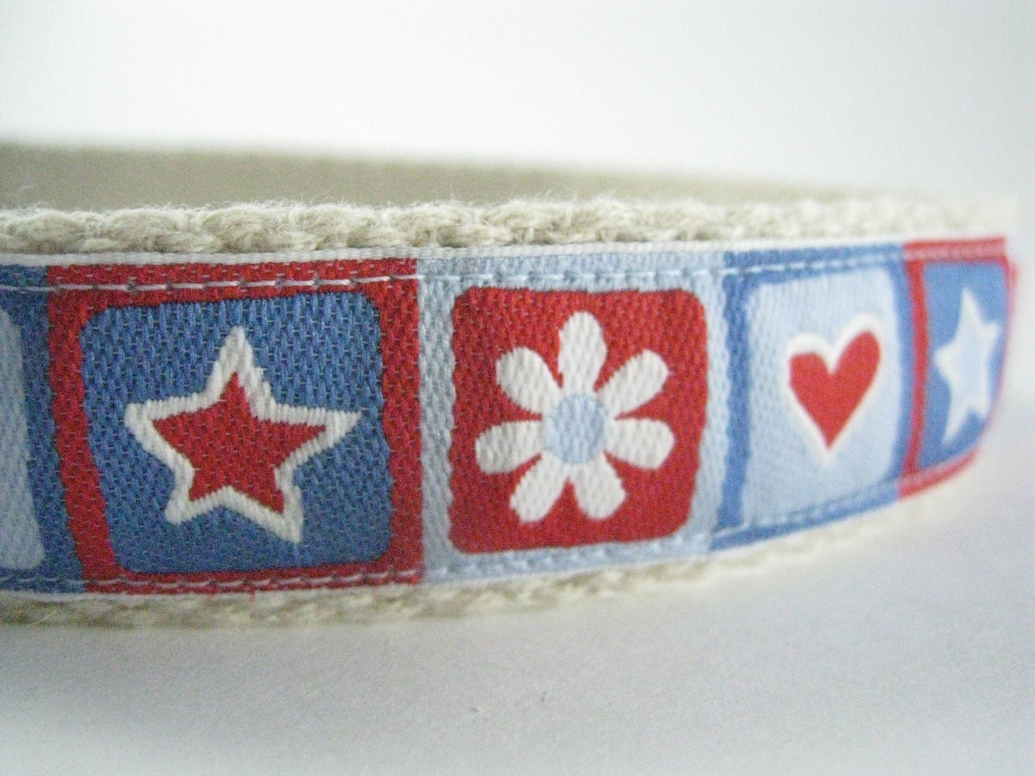 Hemp dog collar - Hearts and Stars