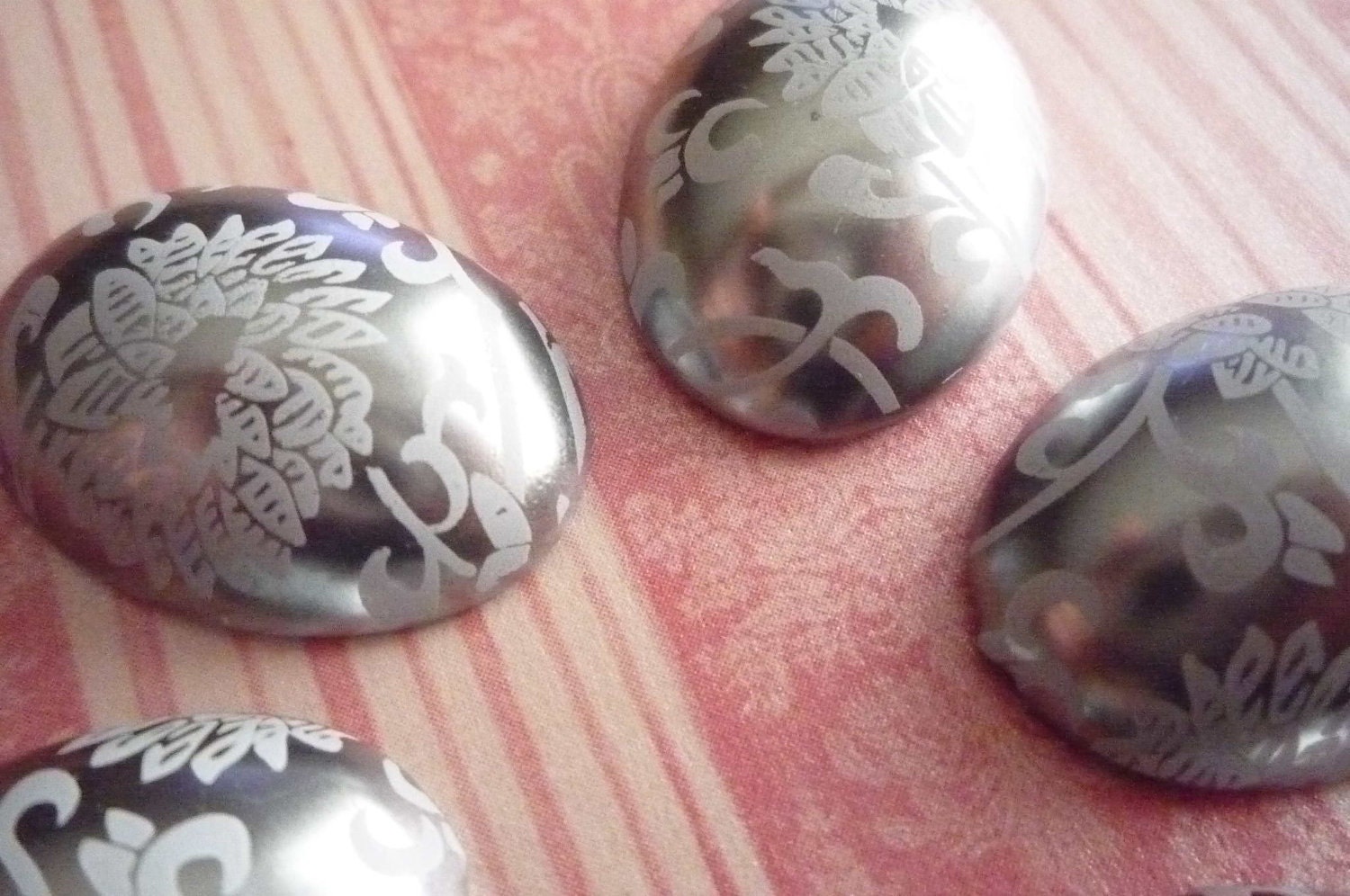 Silver & White Flat Back 25 X 18 mm Oval Cabochons with Filigree Floral Design Qty 6