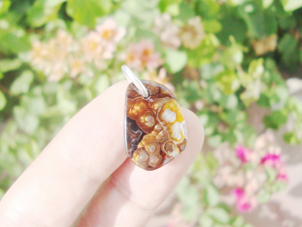 Mexican Fire agate cabochon 14.0 cwt. pendant cut