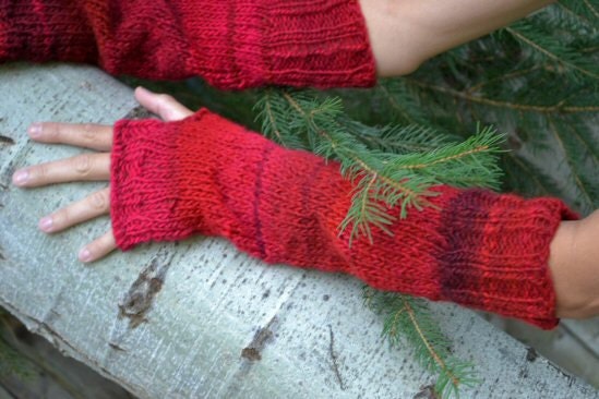 Artist Gloves in Reds 327