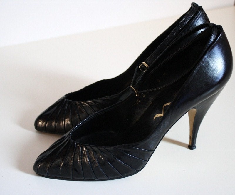 SALE Vintage Nina Pointy Toe Ankle Strap High Heels