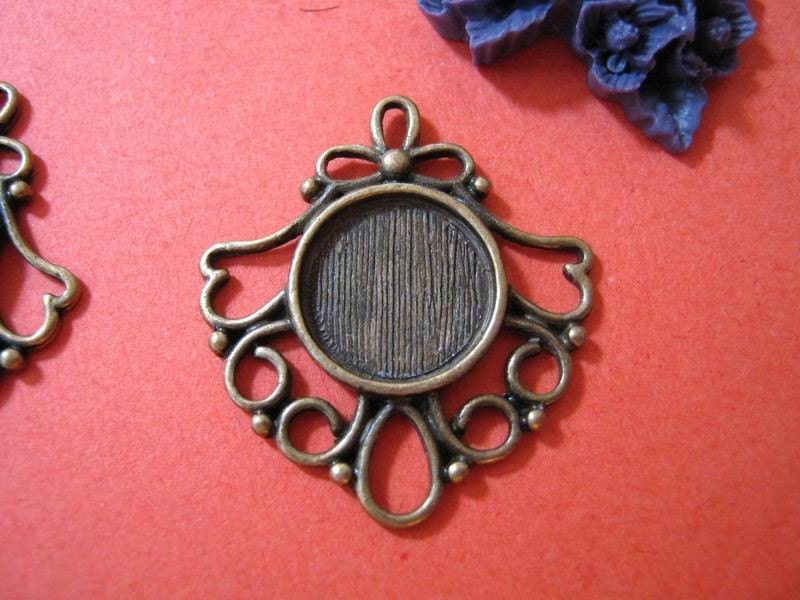 8pcs Antiqued Vintage Brass 25x25mm (12mm round cab) Cabochon Pendant Trays (BAOHB)