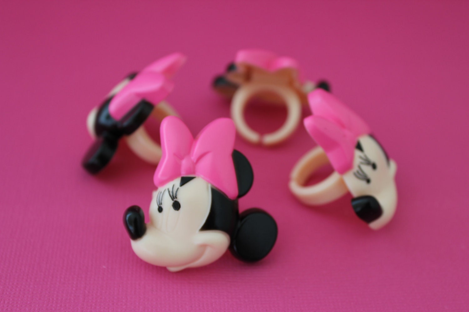 12 Minnie Mouse Cupcake Topper Rings