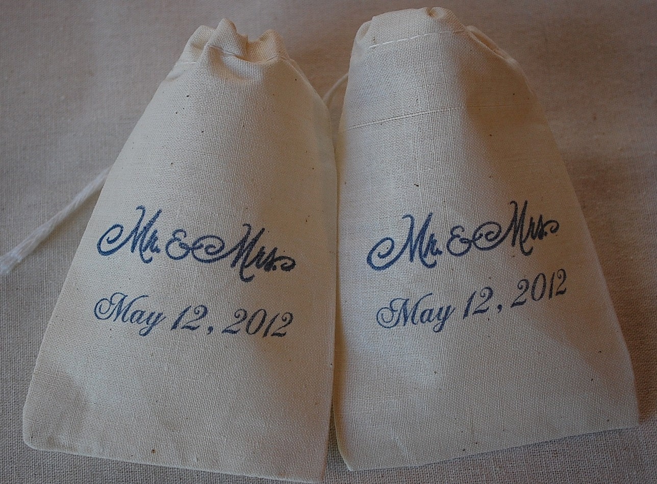 50 Mr and Mrs with Date Organic Muslin Cotton Favor Gift Bags - Great for Weddings, Parties, Jewelry and more 3x5 Il_570xn