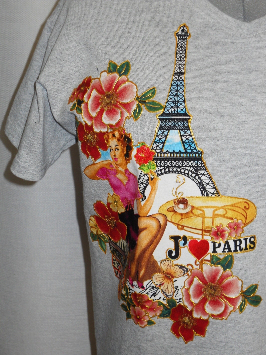 Custom Women's Tee Shirt Retro Hand Painted Fabric Applique Design