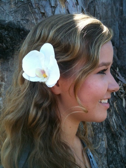 White faux phalaenopsis orchid hair-clip