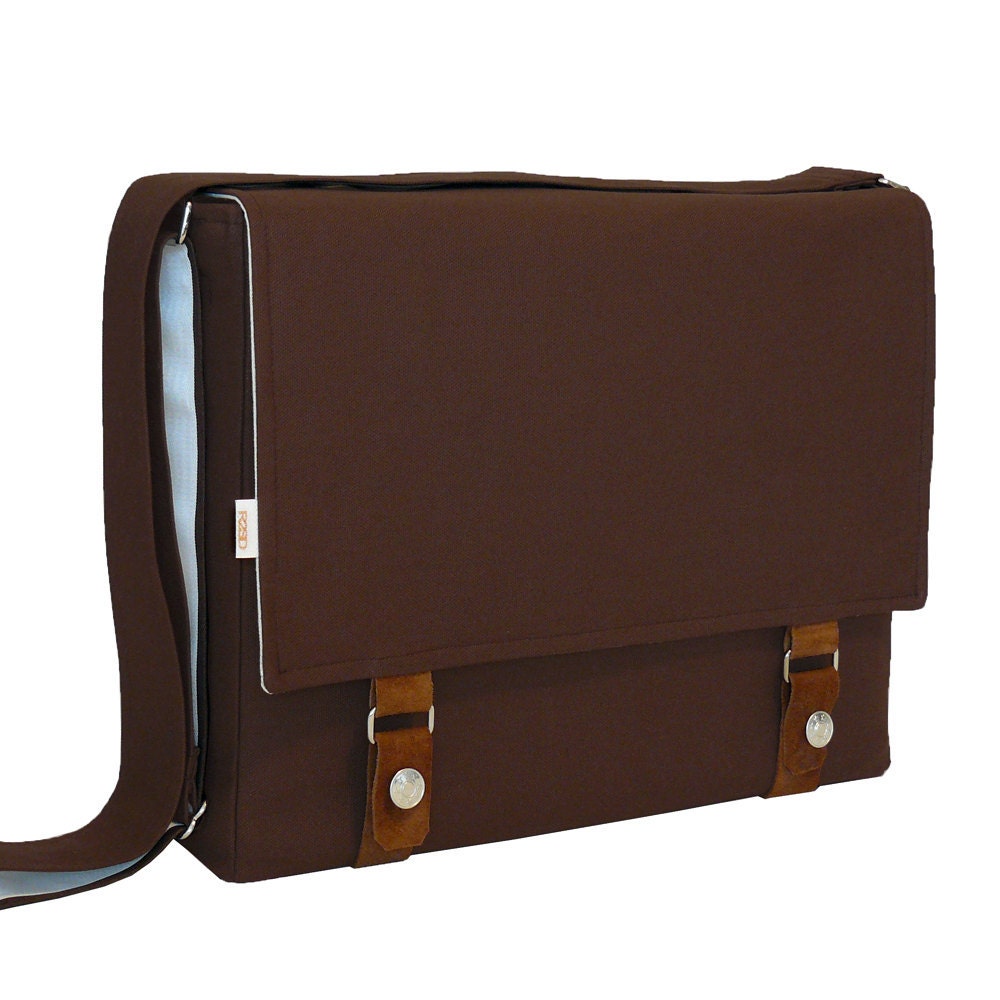 15" Laptop Messenger Bag - Brown Messenger Laptop Bag