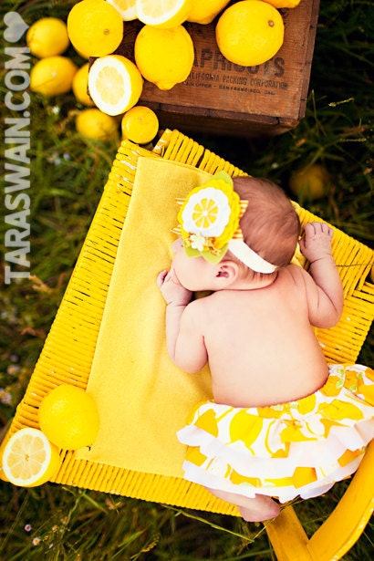 Felt Flower Headband . Lemonade with glitter bow . Bow Headband . Yellow