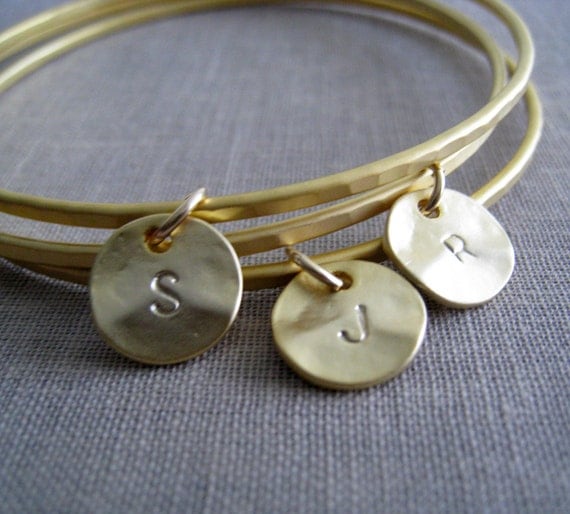 personalized gold bangles, set of 3 custom initial bracelet bangles, gold disc, personalized bridesmaid gifts