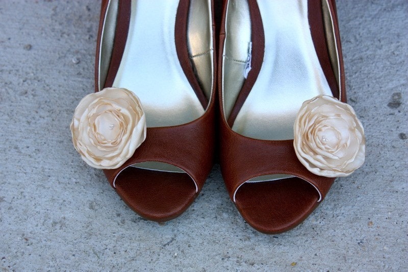 Rose Shoe Clips in Brown, Ivory Brown (40 colors available, purple, green, yellow, black, white, ivory, pink, blue...)