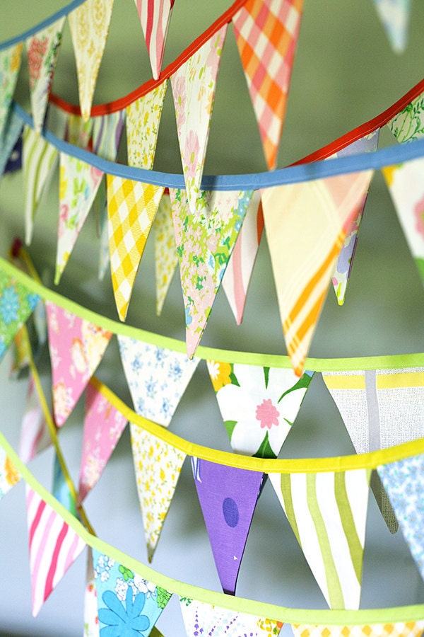 Party Bunting - Pennant Banner - Flag Garland - Vintage Fabric  - 9 Feet